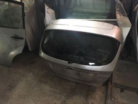 ford fiesta çıkma dolu gri renk hatasız bagaj kapağı 2013- 2014- 2015- 2016- 2017 modellerine tam uyumludur